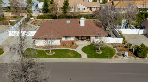 19366 Carnegie Ct, Redding, CA 96003 photo 1