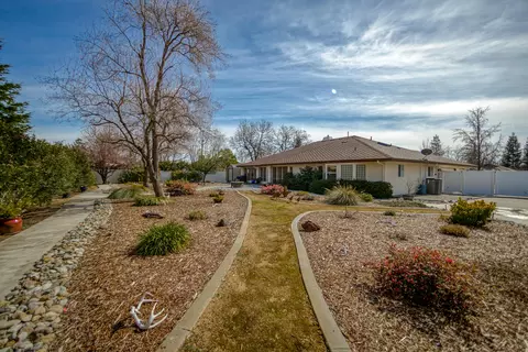 19366 Carnegie Ct, Redding, CA 96003 photo 6