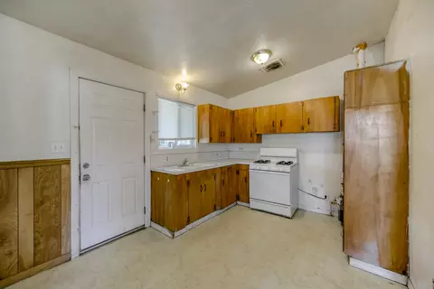 320 Lincoln St, Red Bluff, CA 96080 photo 2