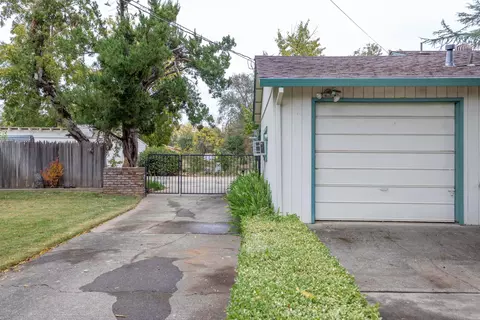 5451 Elm Ln, Redding, CA 96001 photo 37