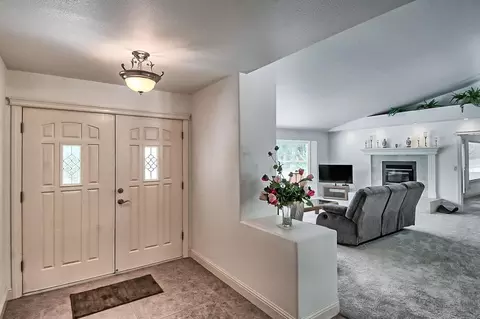 13283 Pala Mesa Cir, Redding, CA 96003 photo 7