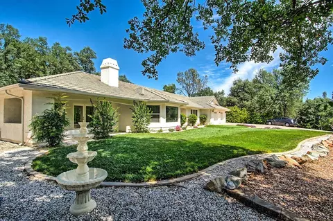 13283 Pala Mesa Cir, Redding, CA 96003 photo 5