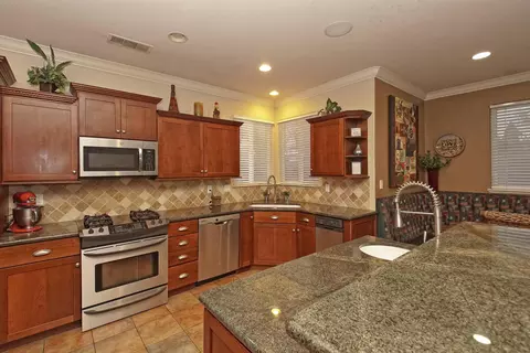 1364 Empress Ln, Redding, CA 96002 photo 15