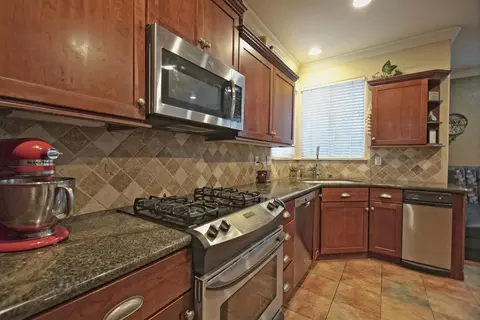 1364 Empress Ln, Redding, CA 96002 photo 12
