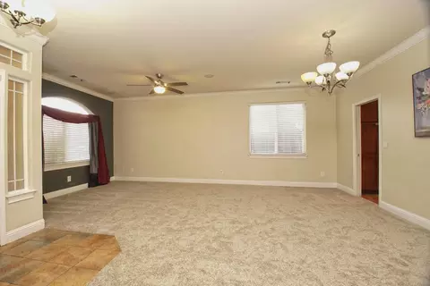 1364 Empress Ln, Redding, CA 96002 photo 7
