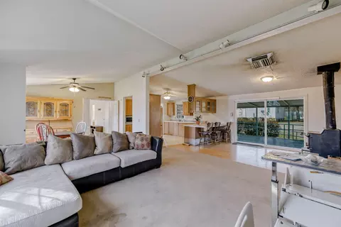 10125 Frazier Rd, Redding, CA 96003 photo 9
