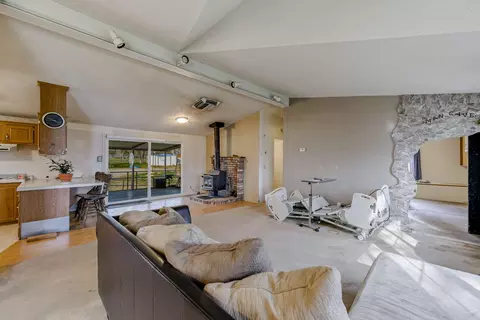10125 Frazier Rd, Redding, CA 96003 photo 5