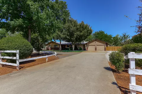 19745 Midland Dr, Redding, CA 96003 photo 3
