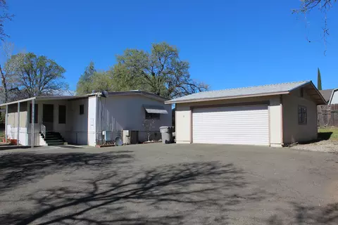 3749 Magnums Way, Redding, CA 96003 photo 2