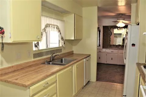 3749 Magnums Way, Redding, CA 96003 photo 12