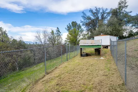 18352 View Point Dr, Anderson, CA 96007 photo 26