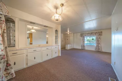 18352 View Point Dr, Anderson, CA 96007 photo 10