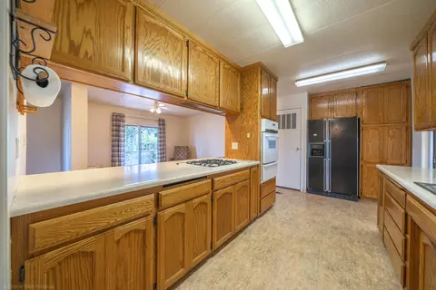 18352 View Point Dr, Anderson, CA 96007 photo 13