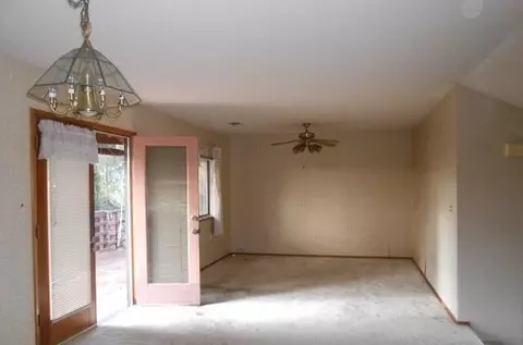 760 Blossom Ct, Redding, CA 96003 photo 3
