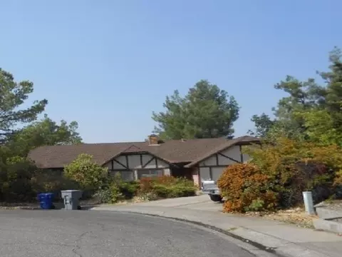 760 Blossom Ct, Redding, CA 96003 photo 1