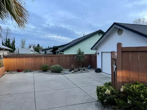 237 Vintage Path, Redding, CA 96003 photo 5