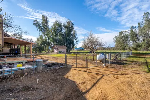 8342 Green Acres Ln, Redding, CA 96002 photo 32