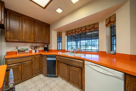 8342 Green Acres Ln, Redding, CA 96002 photo 10