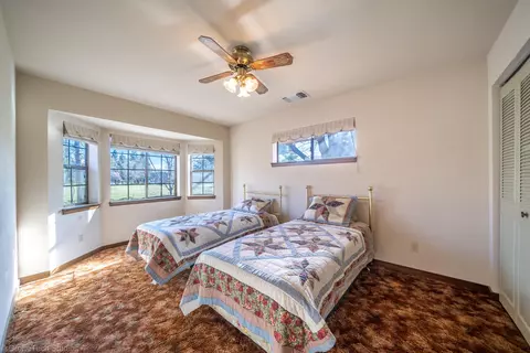8342 Green Acres Ln, Redding, CA 96002 photo 17