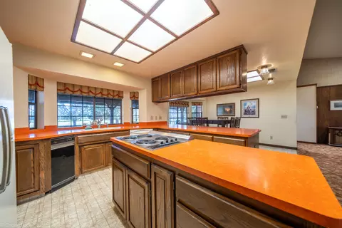 8342 Green Acres Ln, Redding, CA 96002 photo 9