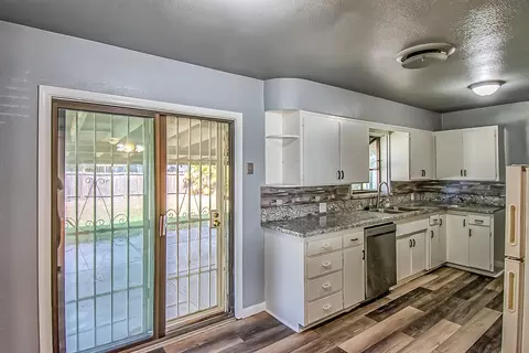 2912 Hawn Ave, Redding, CA 96002 photo 8