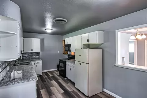 2912 Hawn Ave, Redding, CA 96002 photo 9