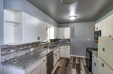 2912 Hawn Ave, Redding, CA 96002 photo 10