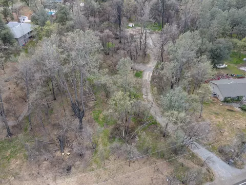 13714 Old Oregon Trl, Redding, CA 96003 photo 6