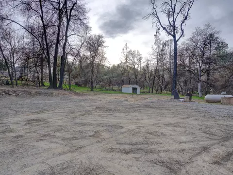 13714 Old Oregon Trl, Redding, CA 96003 photo 3