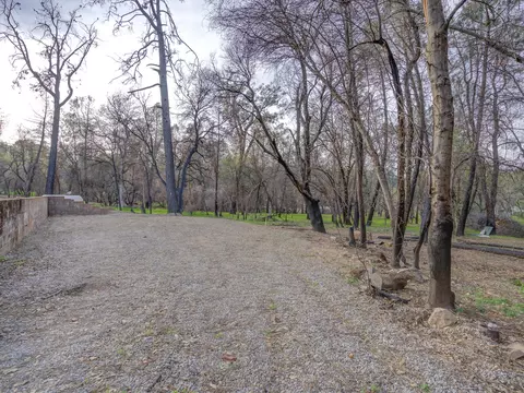 13714 Old Oregon Trl, Redding, CA 96003 photo 4