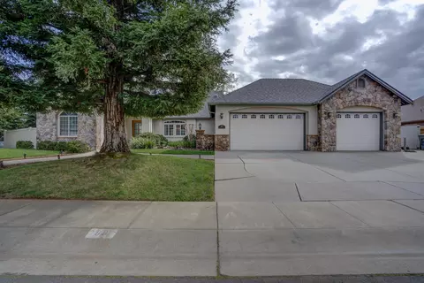 2887 Montana Sky Dr, Redding, CA 96002 photo 3