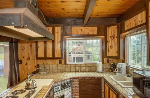 13808 Murphy Ln, Oak Run, CA 96069 photo 25
