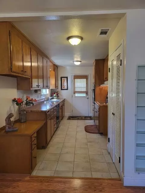 2290 Belladonna St, Redding, CA 96002 photo 7