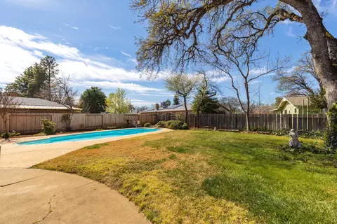 6804 Riata Dr, Redding, CA 96002 photo 24