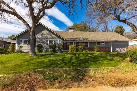 6804 Riata Dr, Redding, CA 96002 photo 1
