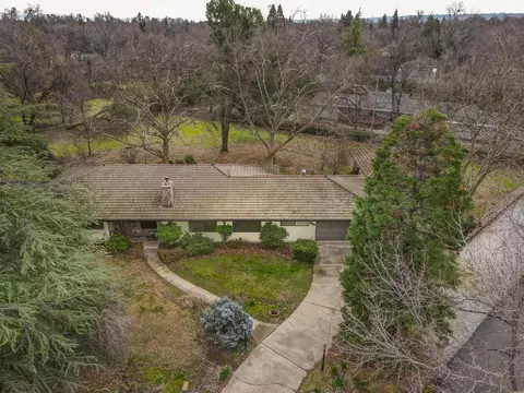 6585 Lucerne Ct, Redding, CA 96001 photo 8