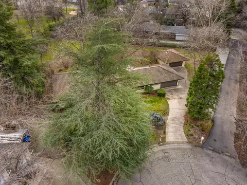 6585 Lucerne Ct, Redding, CA 96001 photo 13