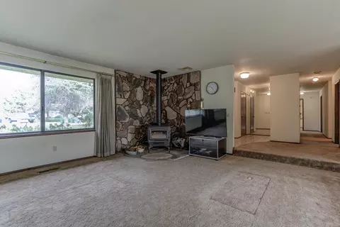 6585 Lucerne Ct, Redding, CA 96001 photo 22