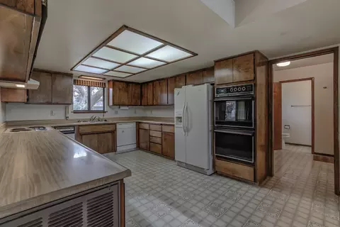 6585 Lucerne Ct, Redding, CA 96001 photo 14