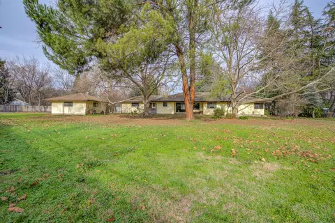 6585 Lucerne Ct, Redding, CA 96001 photo 5