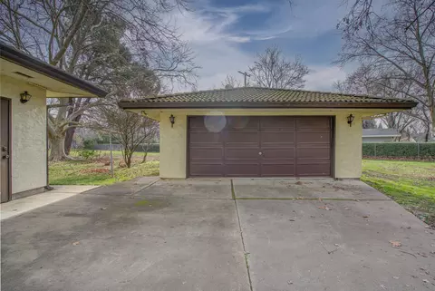 6585 Lucerne Ct, Redding, CA 96001 photo 7