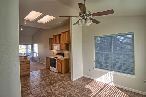 1252 Snowcap Trl, Redding, CA 96003 photo 10