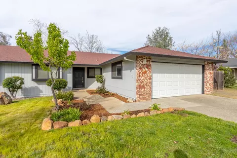 1974 Mary Lake Dr, Redding, CA 96001 photo 2