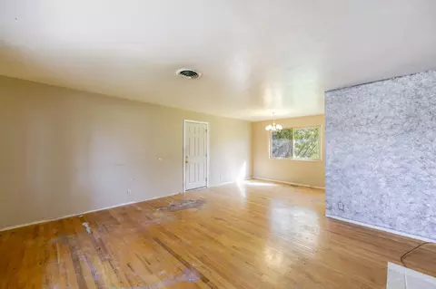 5075 Huntington, Redding, CA 96002 photo 5
