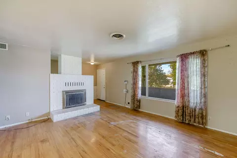 5075 Huntington, Redding, CA 96002 photo 3