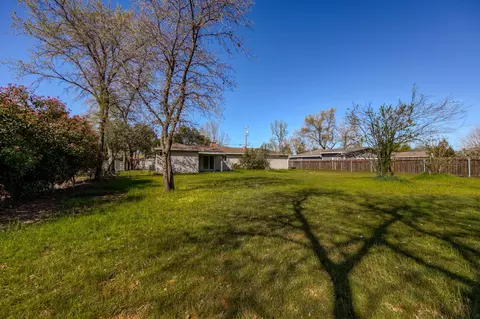 5075 Huntington, Redding, CA 96002 photo 29