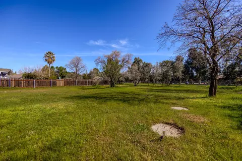 5075 Huntington, Redding, CA 96002 photo 28