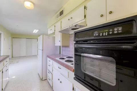 5075 Huntington, Redding, CA 96002 photo 10