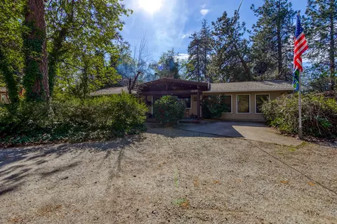 12124 Romar St, Redding, CA 96003 photo 1