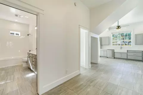 1846 Willis St, Redding, CA 96001 photo 13